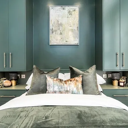 Granby Gem: Exquisite 3-bed Flat