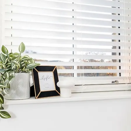 Granby Gem: Exquisite 3-bed Flat