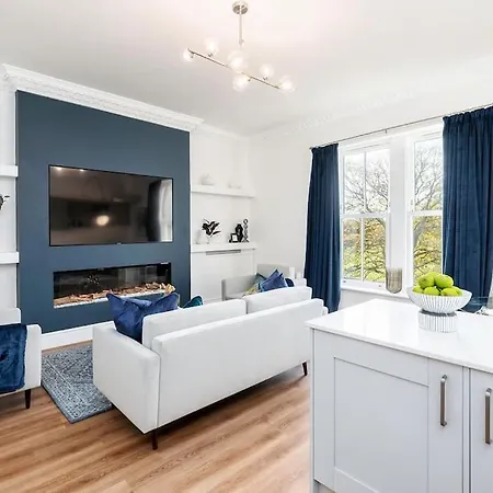 Granby Gem: Exquisite 3-bed Flat